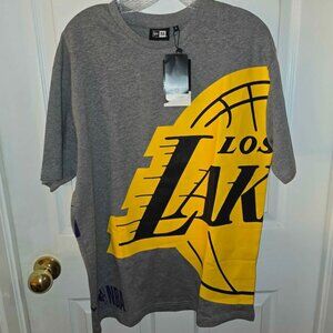 LA Lakers Tee size small mens BNWT